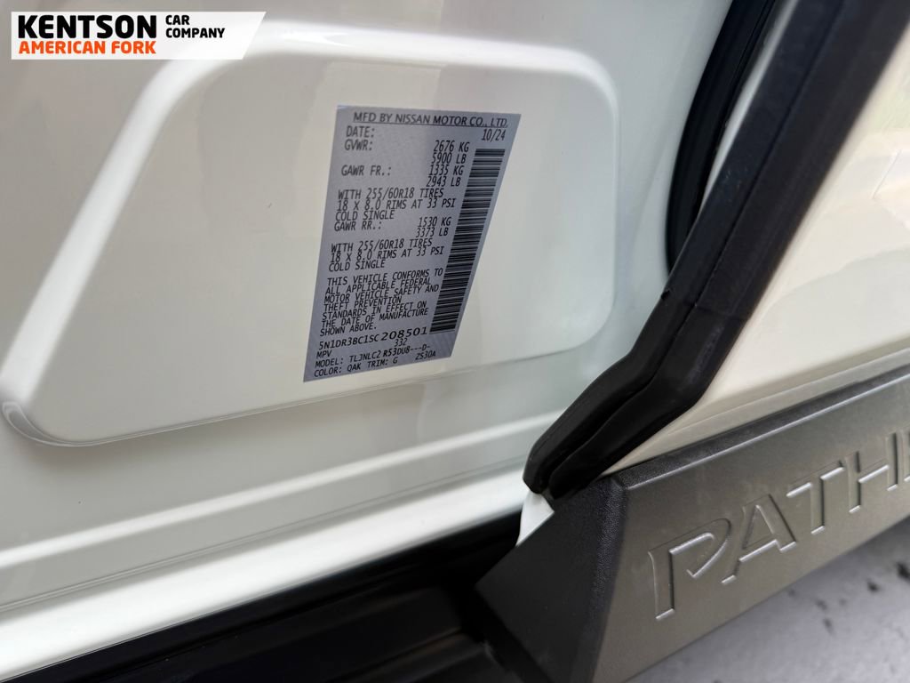 Used 2025 Nissan Pathfinder SV image 42