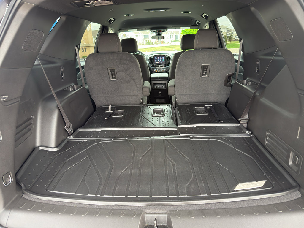 Used 2023 Chevrolet Traverse LT image 45