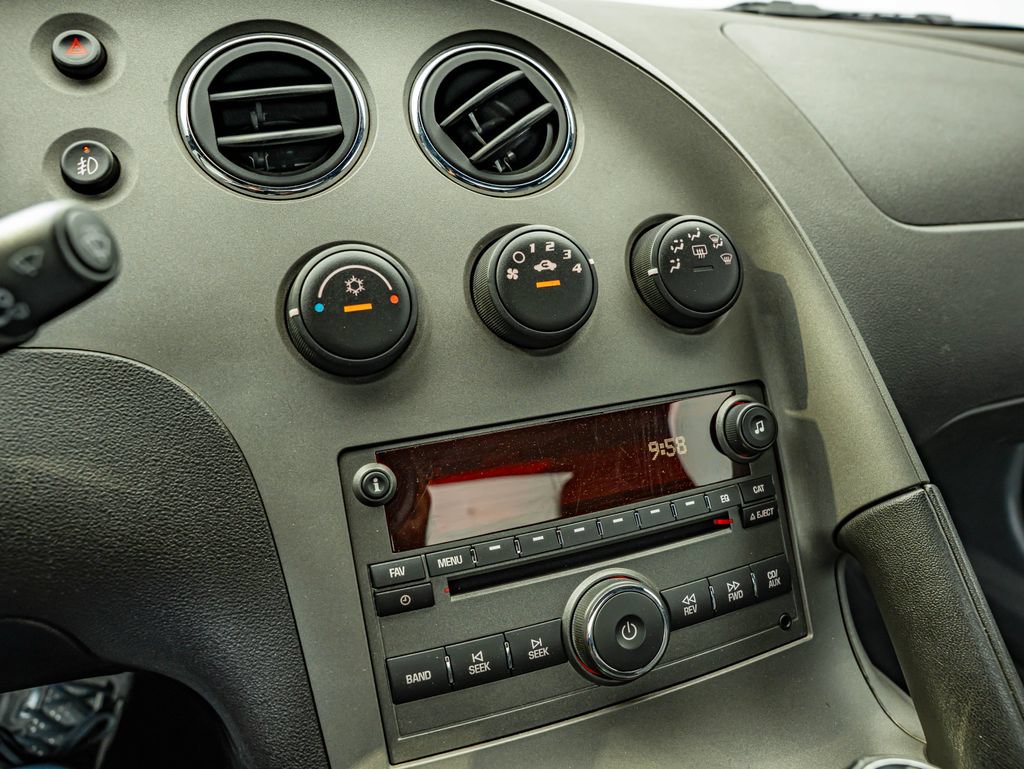 Used 2006 Pontiac Solstice Convertible w/ Premium Package RWD image 31