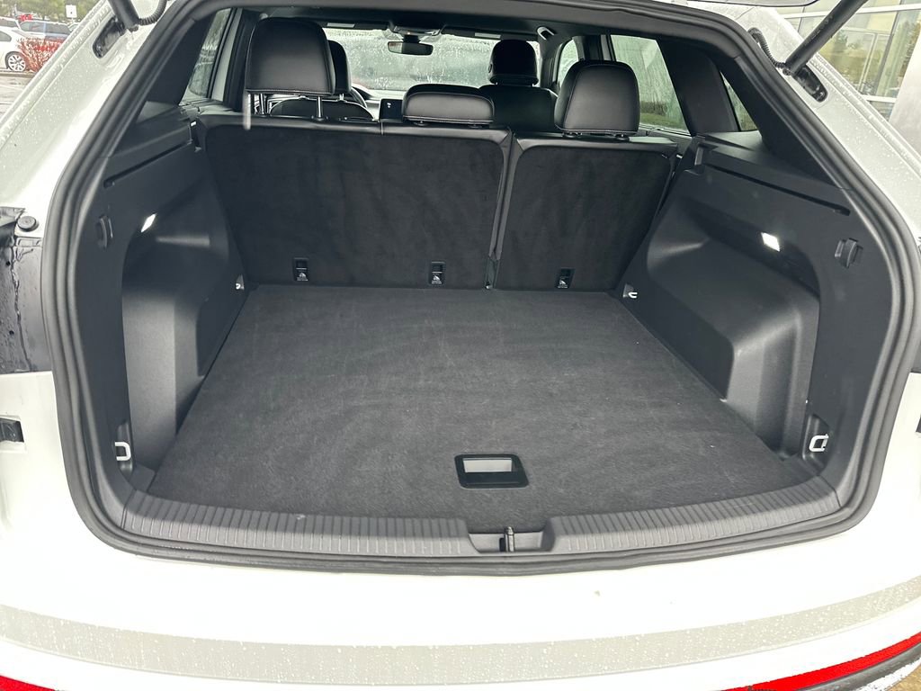 Used 2024 Volkswagen Atlas Cross Sport SE image 21