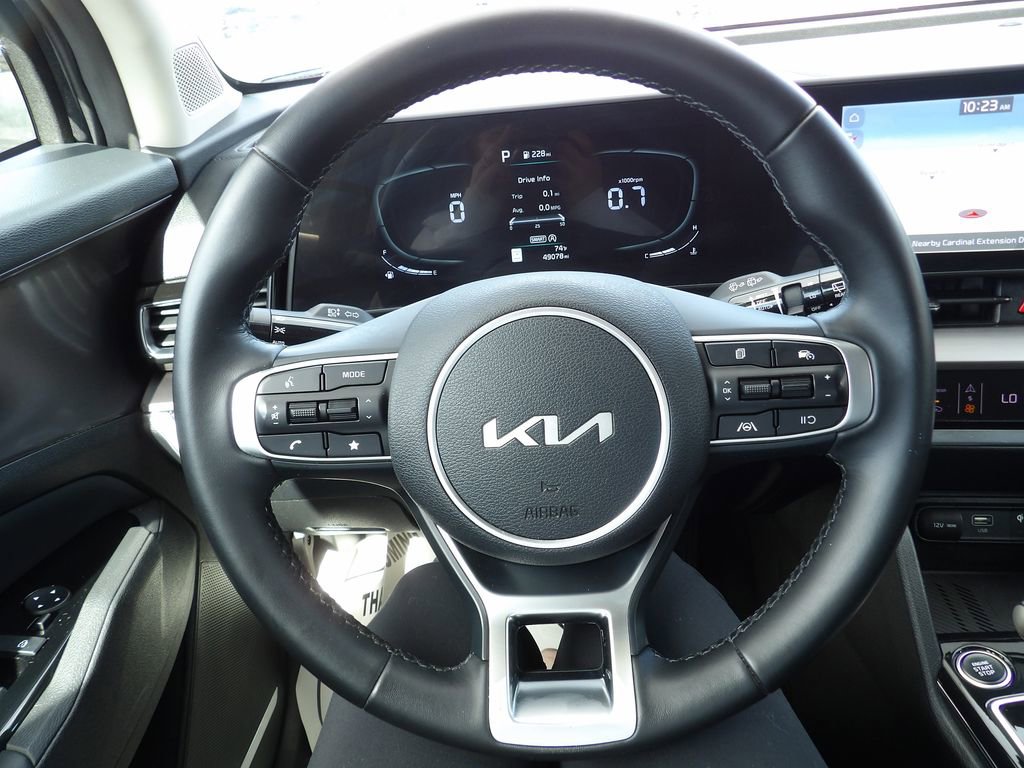 Used 2023 Kia Sportage EX image 14