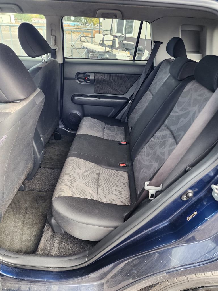 Used 2014 Scion xB FWD image 8