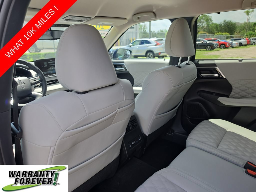 Used 2024 Mitsubishi Outlander SEL Black Edition FWD image 12