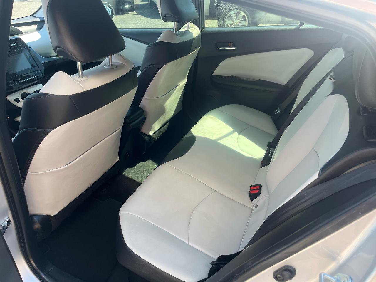 Used 2017 Toyota Prius Four Touring FWD image 26