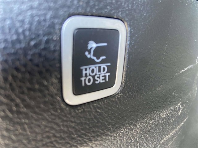 Used 2023 Jeep Wagoneer L Series II image 9