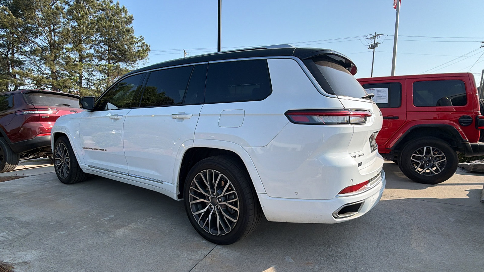 Used 2021 Jeep Grand Cherokee L Summit AWD/4WD image 9