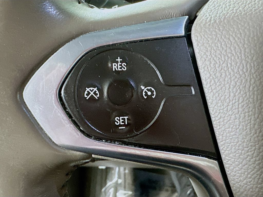 Used 2019 Chevrolet Traverse LT FWD image 22