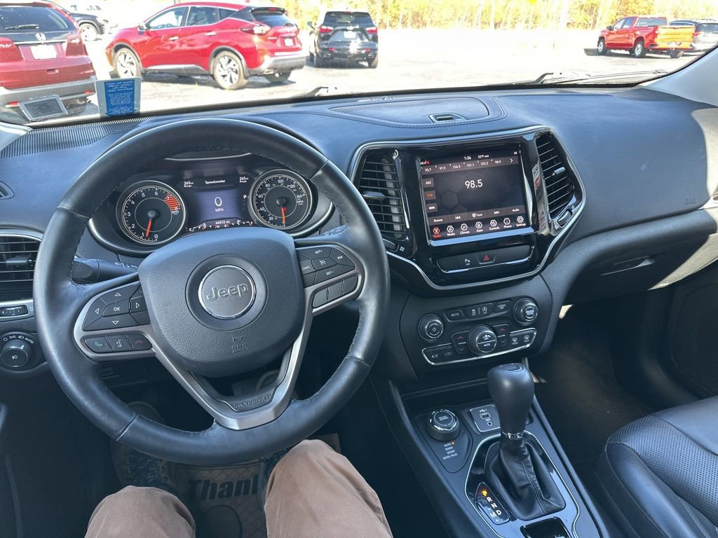 Used 2019 Jeep Cherokee Limited image 12