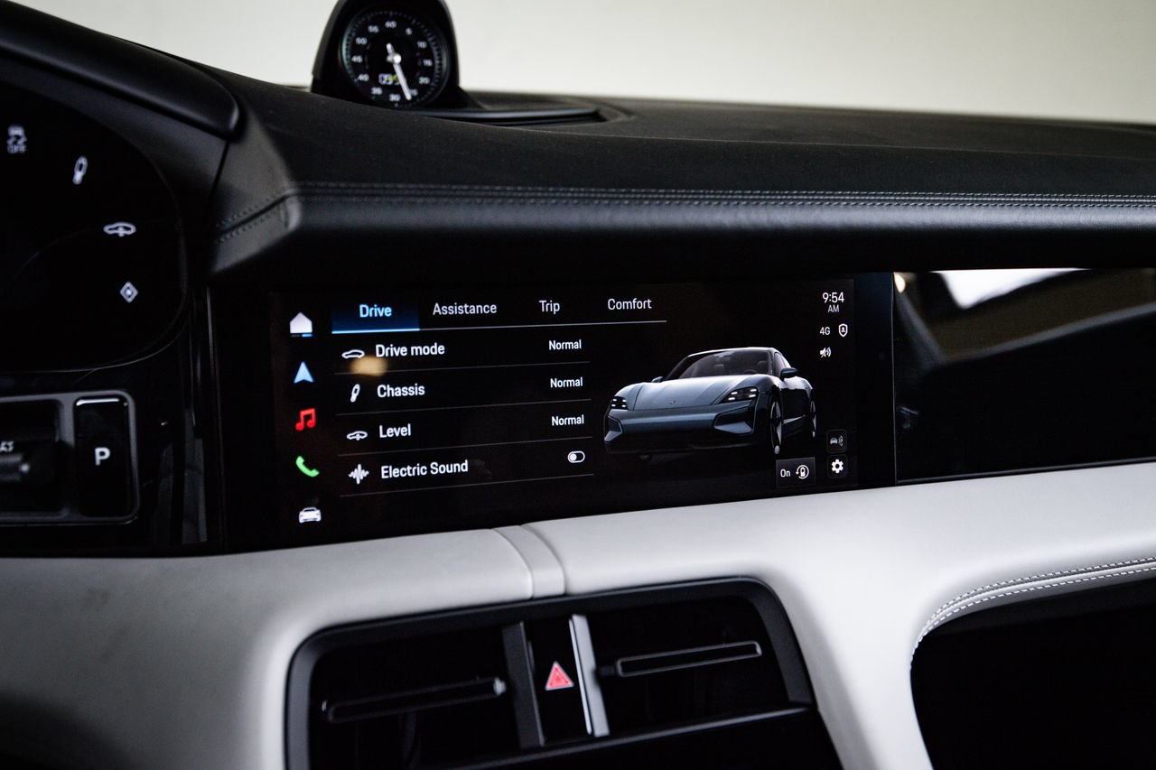 New 2026 Porsche Taycan Turbo AWD/4WD image 18