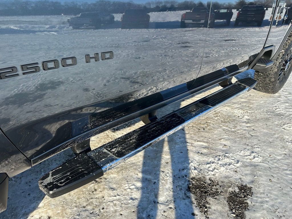 Used 2020 Chevrolet Silverado 2500 High Country w/ Z71 Off-Road Package image 15