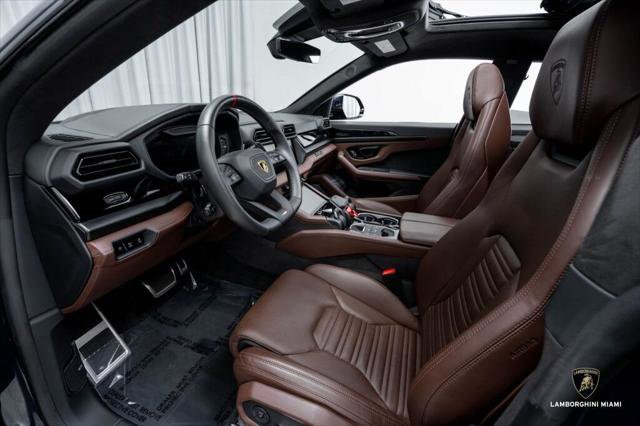 Used 2025 Lamborghini Urus SE image 26