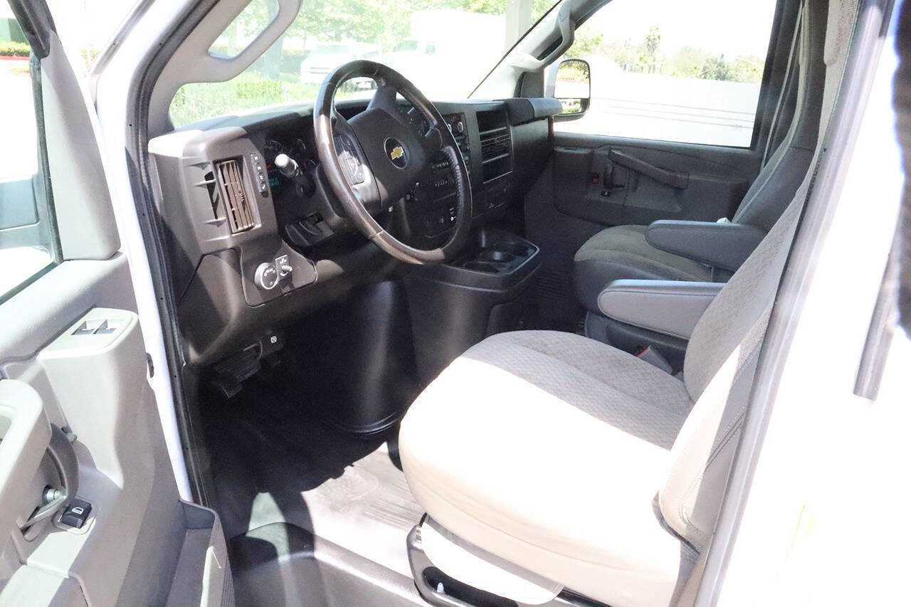 Used 2021 Chevrolet Express 3500 w/ Power Convenience Package image 8