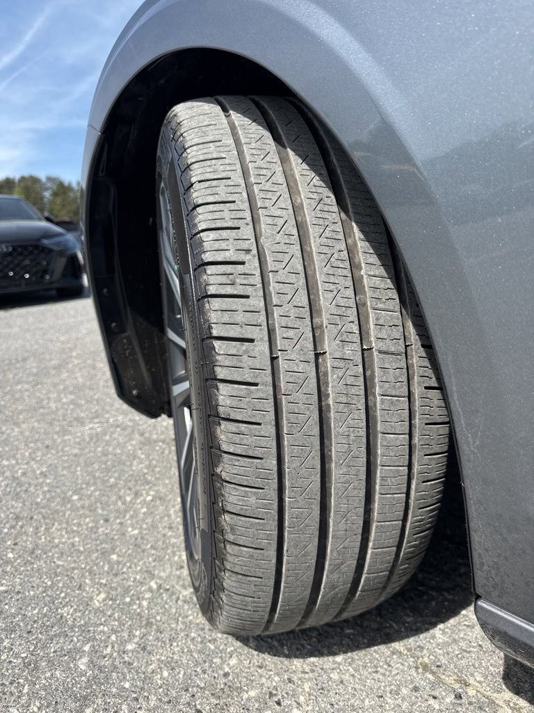 Used 2021 Volvo S60 T5 Momentum image 32