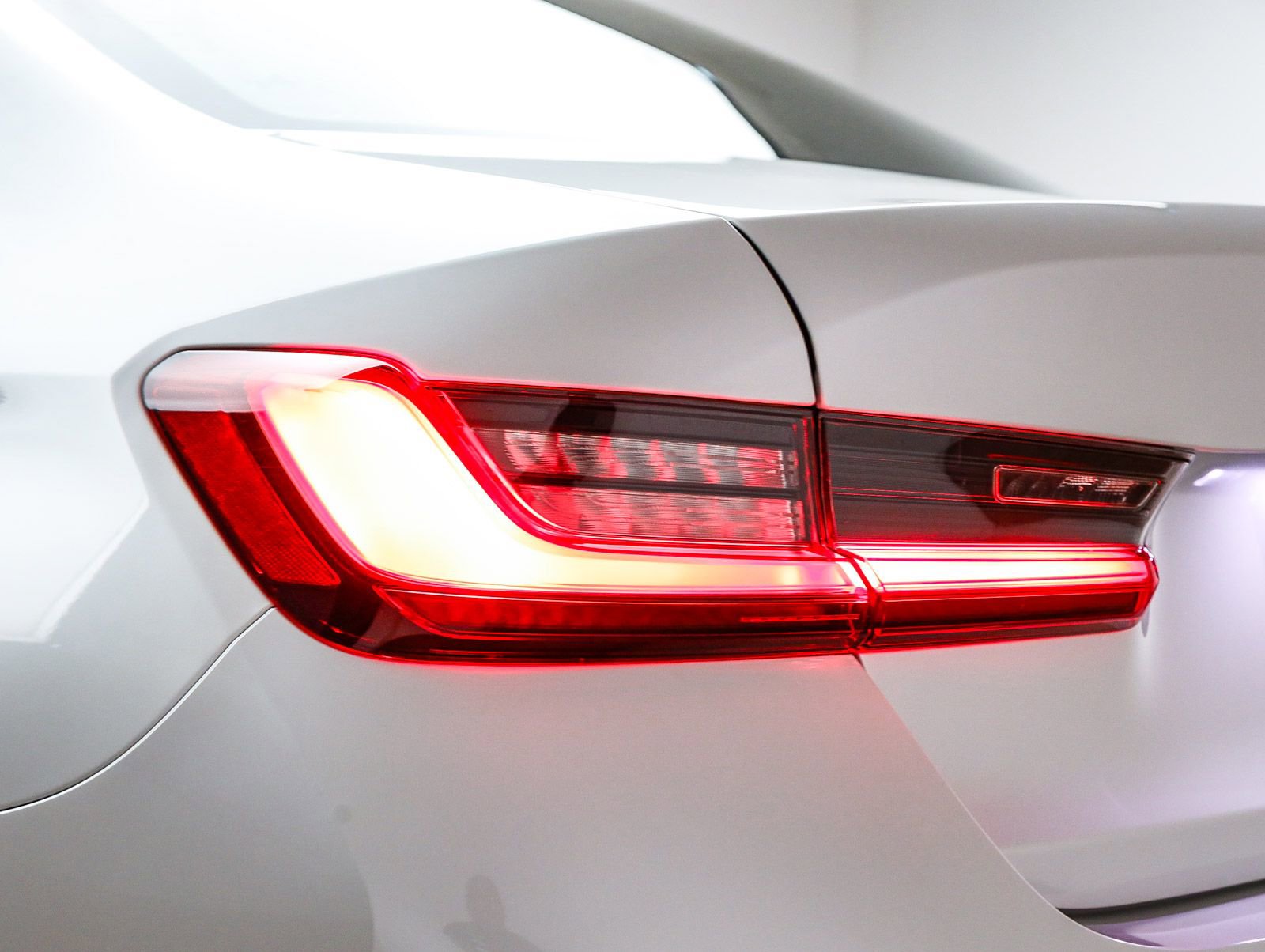 Certified 2025 BMW 330i Sedan RWD image 12