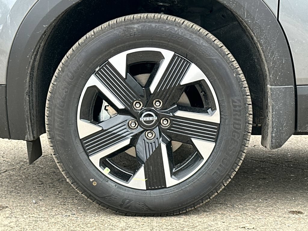 New 2026 Nissan Kicks SV w/ SV Premium Package AWD/4WD image 5