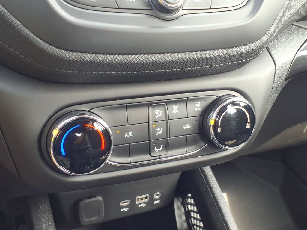 Used 2023 Chevrolet TrailBlazer LS FWD image 18