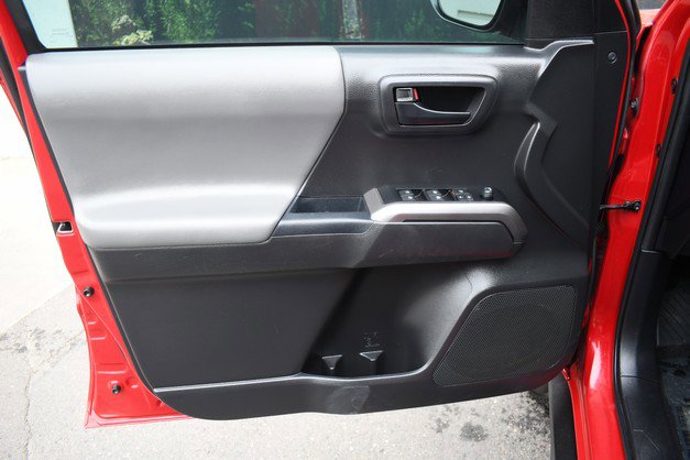 Certified 2023 Toyota Tacoma SR5 AWD/4WD image 13
