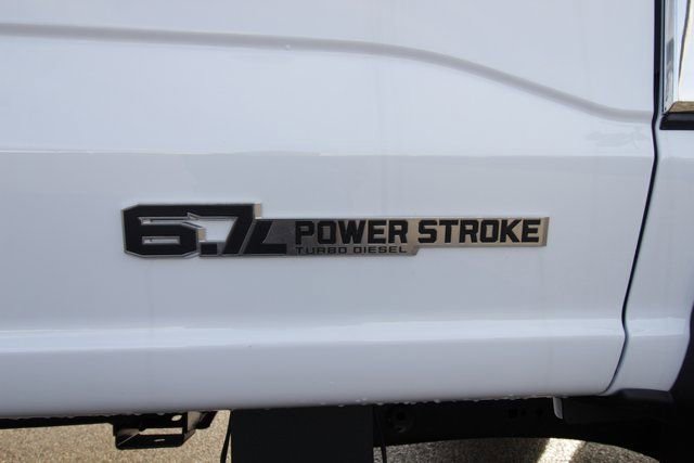 New 2024 Ford F550 4x4 Regular Cab Super Duty image 8