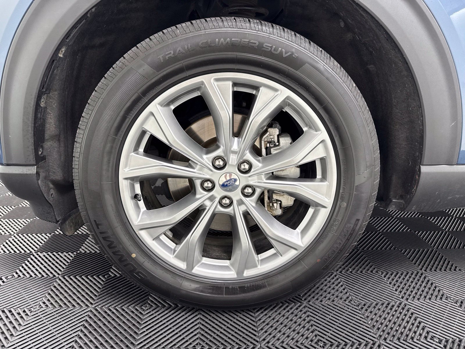 Used 2020 Ford Explorer XLT w/ Equipment Group 202A AWD/4WD image 12
