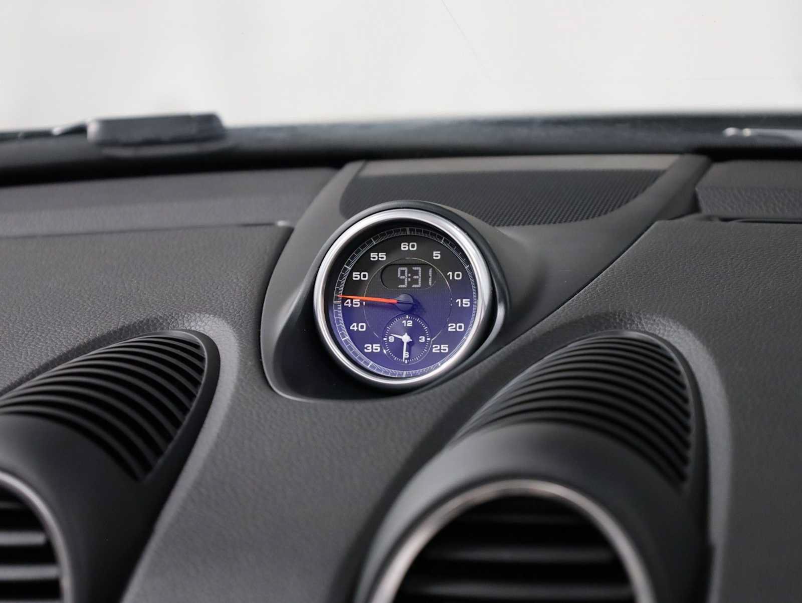 Used 2025 Porsche 718 Boxster RWD image 22