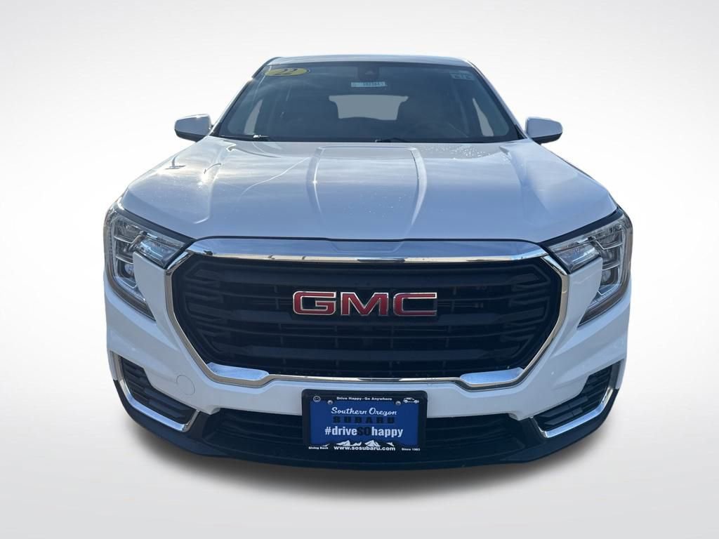 Used 2022 GMC Terrain SLE image 2