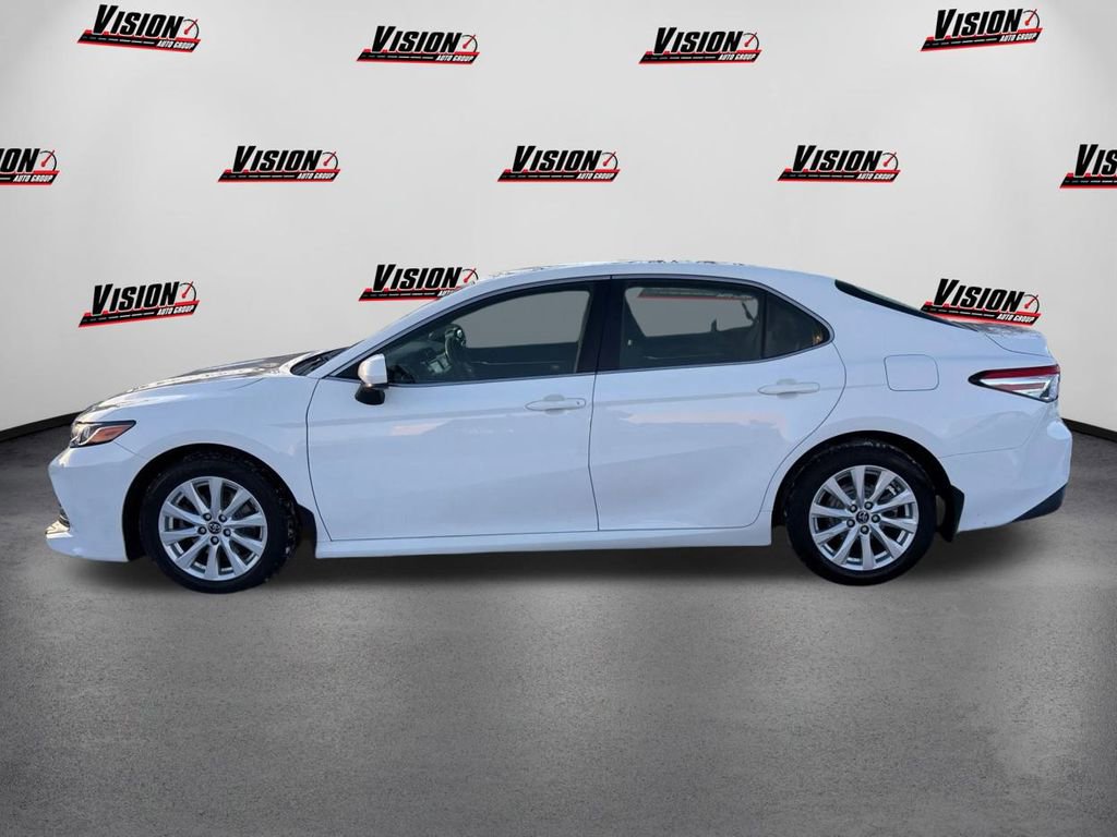Used 2018 Toyota Camry LE image 8