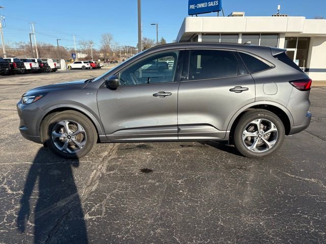 Used 2023 Ford Escape ST-Line Select w/ Tech Pack #1 image 2