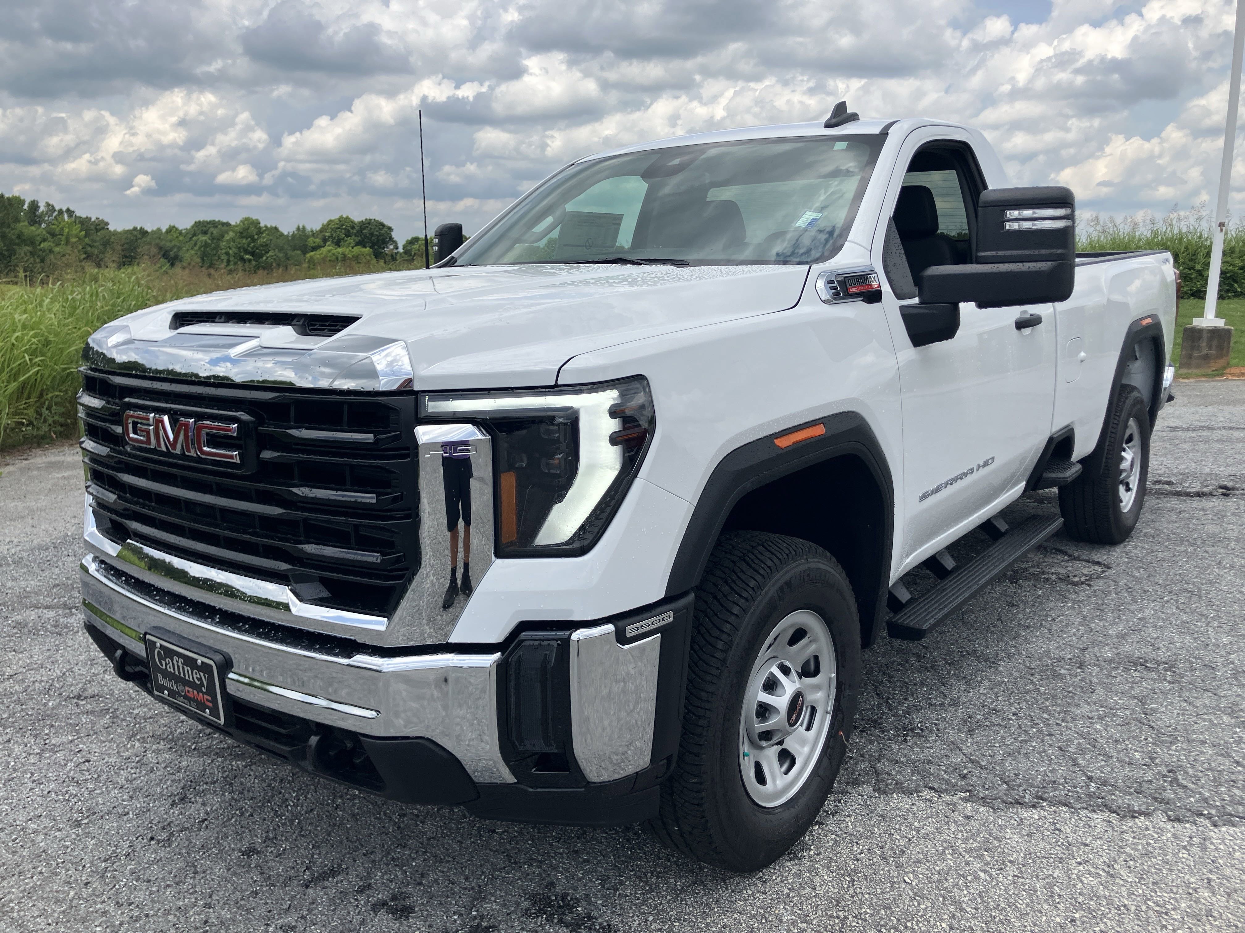 New 2025 GMC Sierra 3500 Pro w/ Convenience Package