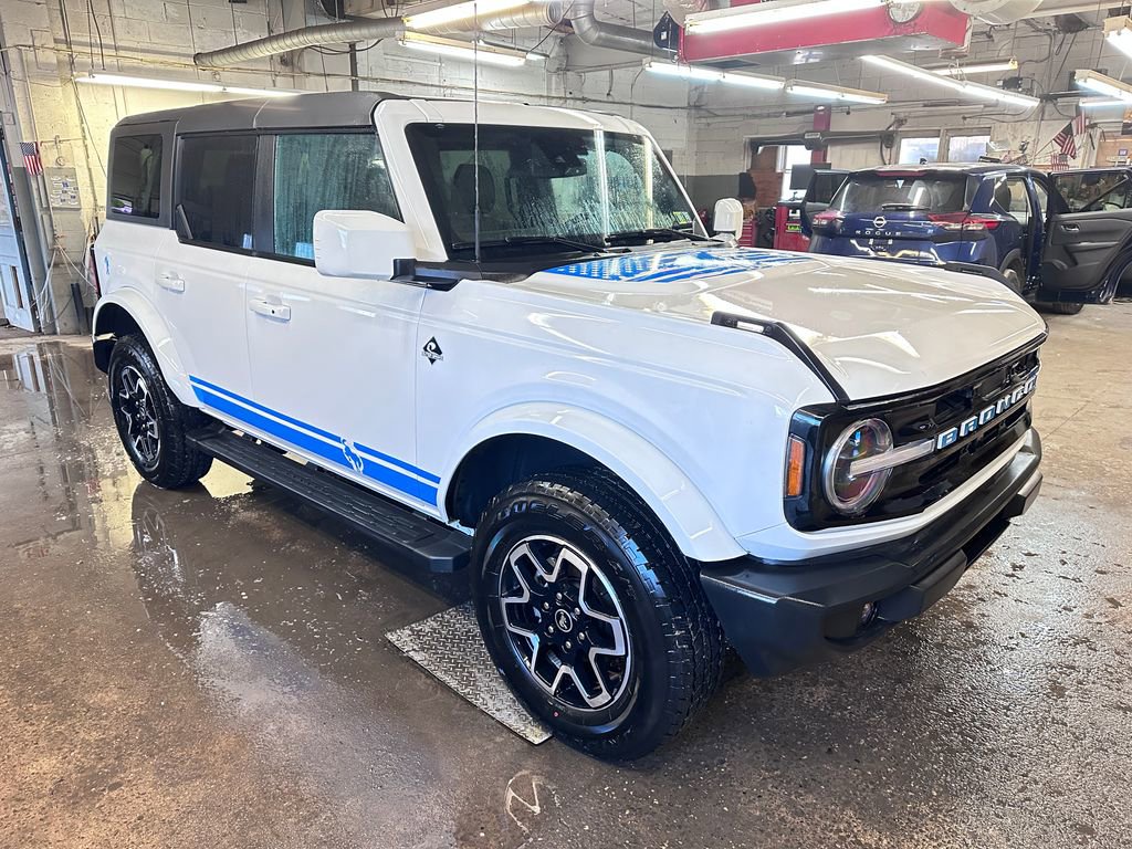 Certified 2024 Ford Bronco Outer Banks image 2