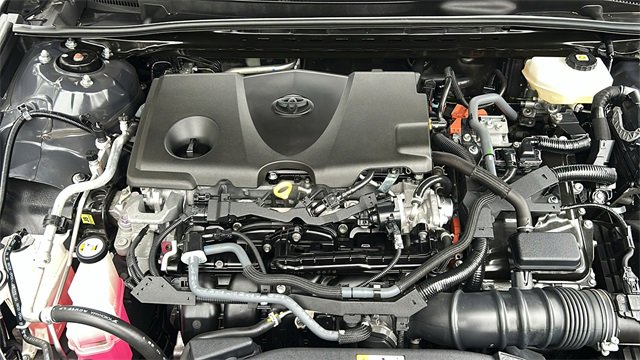 Used 2025 Toyota Camry LE image 30