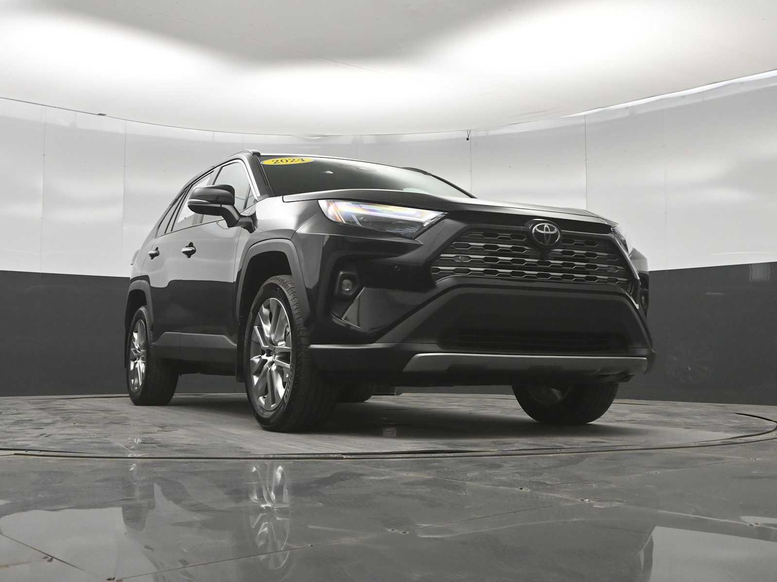 Used 2024 Toyota RAV4 Limited w/ Advanced Technology Package AWD/4WD image 37