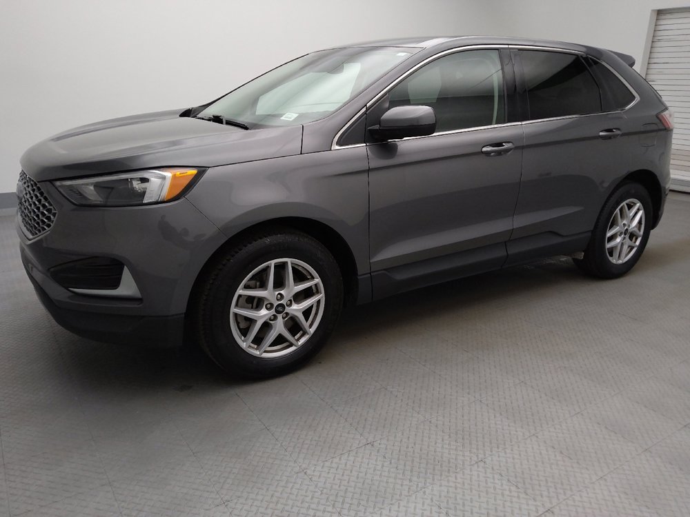 Used 2023 Ford Edge SEL image 2