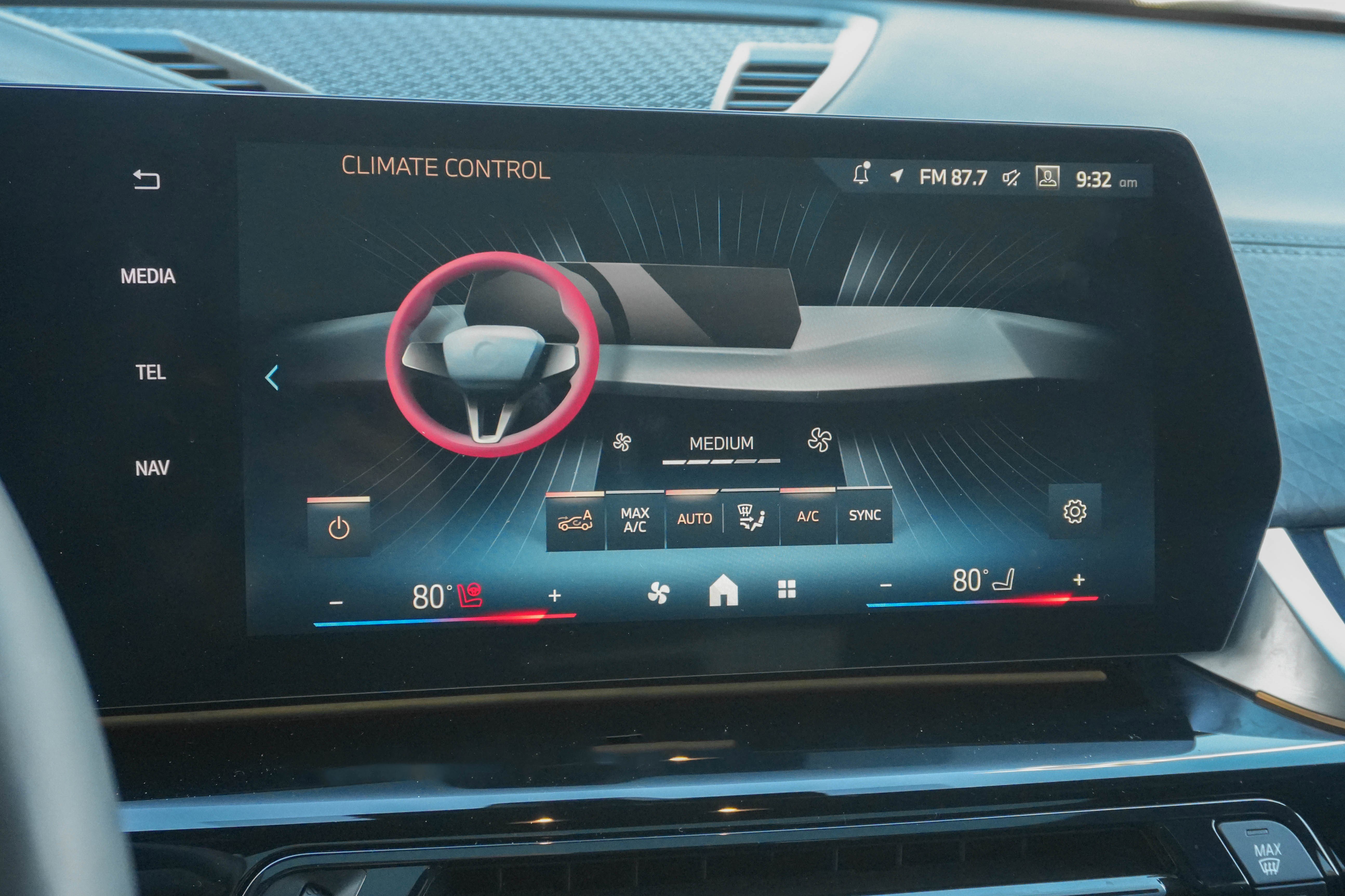 Certified 2025 BMW X2 xDrive28i image 25