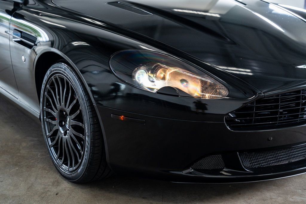 Used 2011 Aston Martin DB9 Coupe RWD image 18