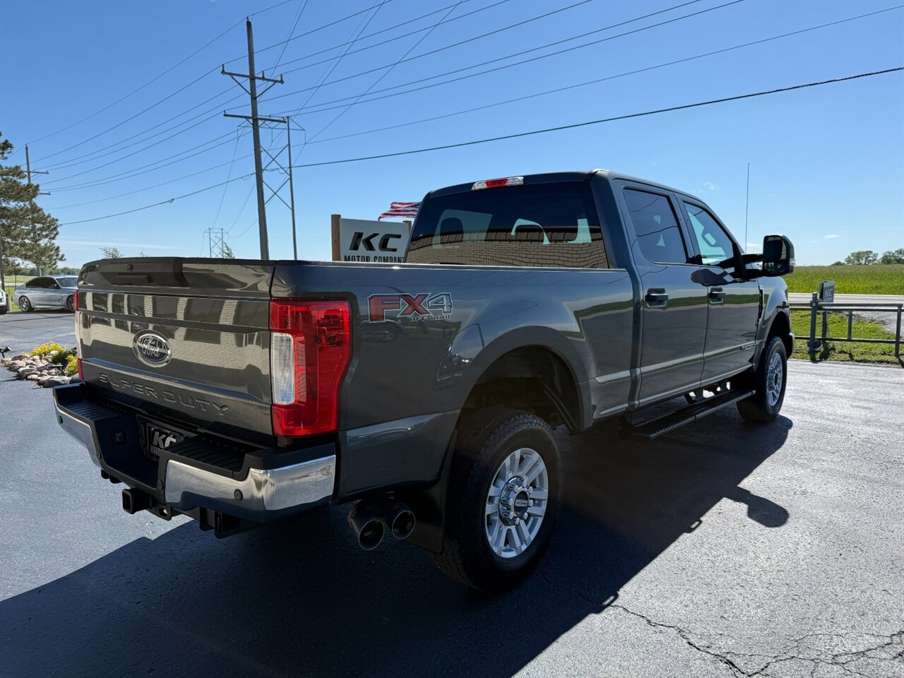 Used 2018 Ford F250 XLT w/ XLT Value Package AWD/4WD image 6