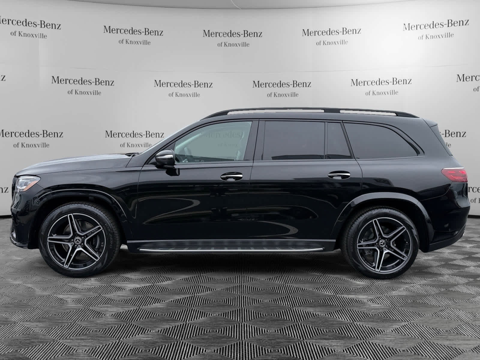 New 2026 Mercedes-Benz GLS 450 4MATIC image 2