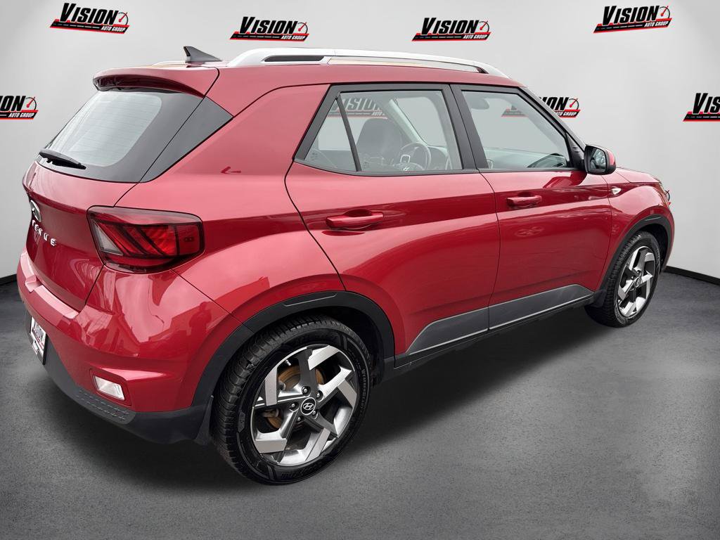 Used 2022 Hyundai Venue Limited FWD image 5