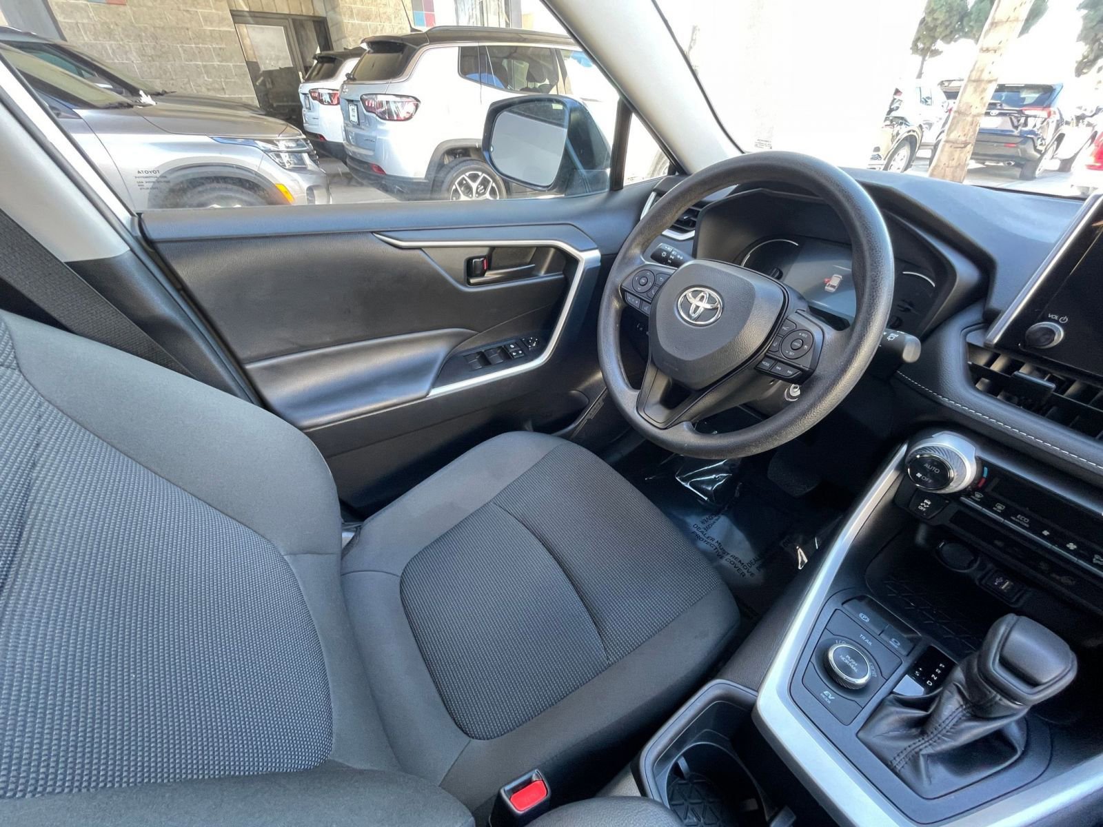 Used 2025 Toyota RAV4 LE image 34