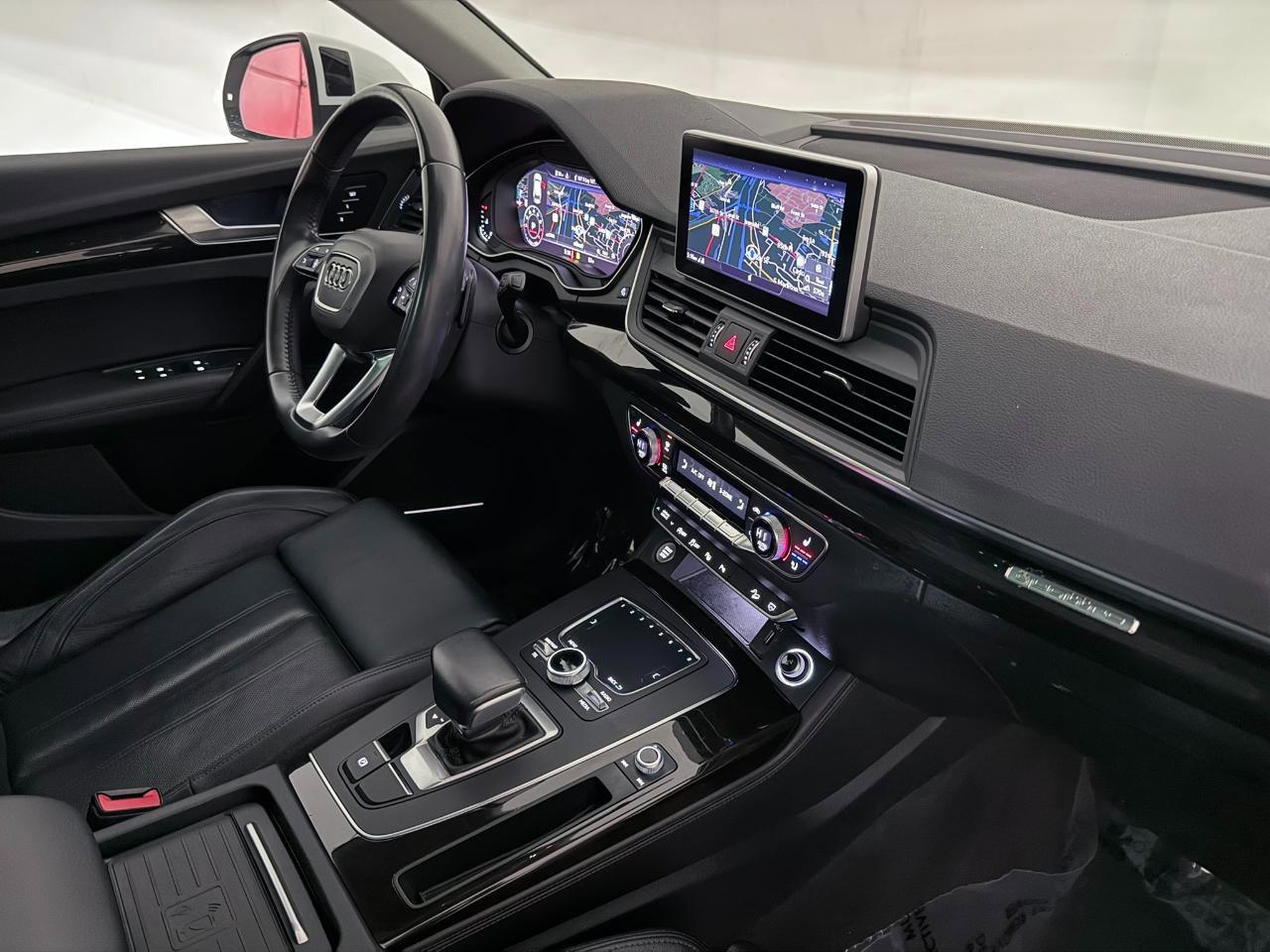 Used 2019 Audi Q5 Prestige w/ Prestige Package AWD/4WD image 27