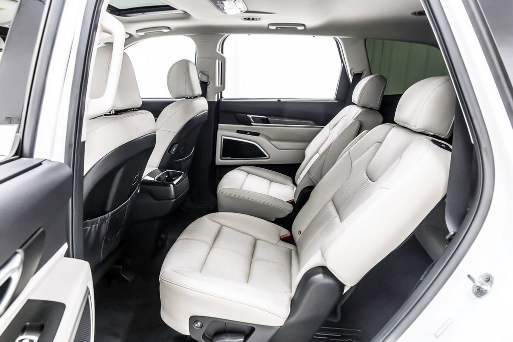 Used 2020 Kia Telluride EX w/ EX Premium Package FWD image 28