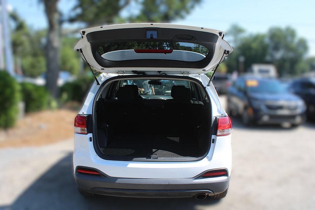 Used 2017 Kia Sorento LX FWD image 9