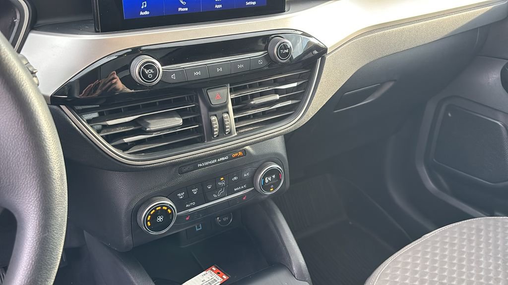 Used 2020 Ford Escape SE image 20