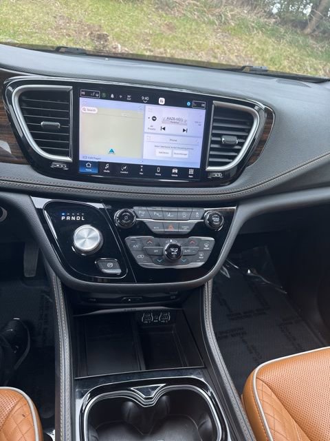 Used 2022 Chrysler Pacifica Pinnacle AWD/4WD image 24