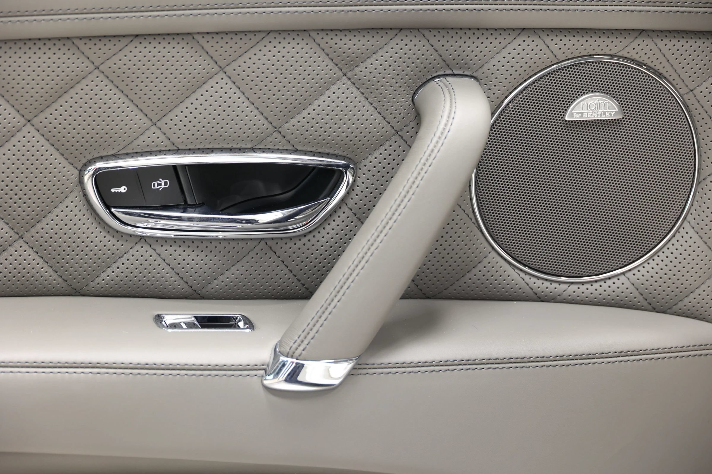 Used 2018 Bentley Flying Spur S W12 AWD/4WD image 50
