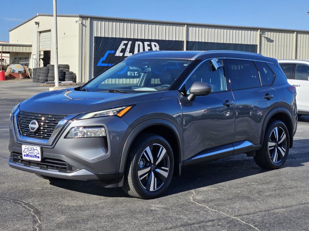 Used 2023 Nissan Rogue SL w/ SL Premium Package image 3