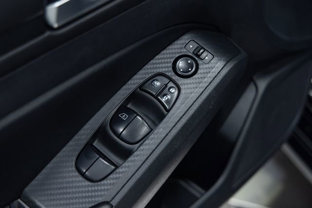 Used 2024 Nissan Altima 2.5 SV image 12