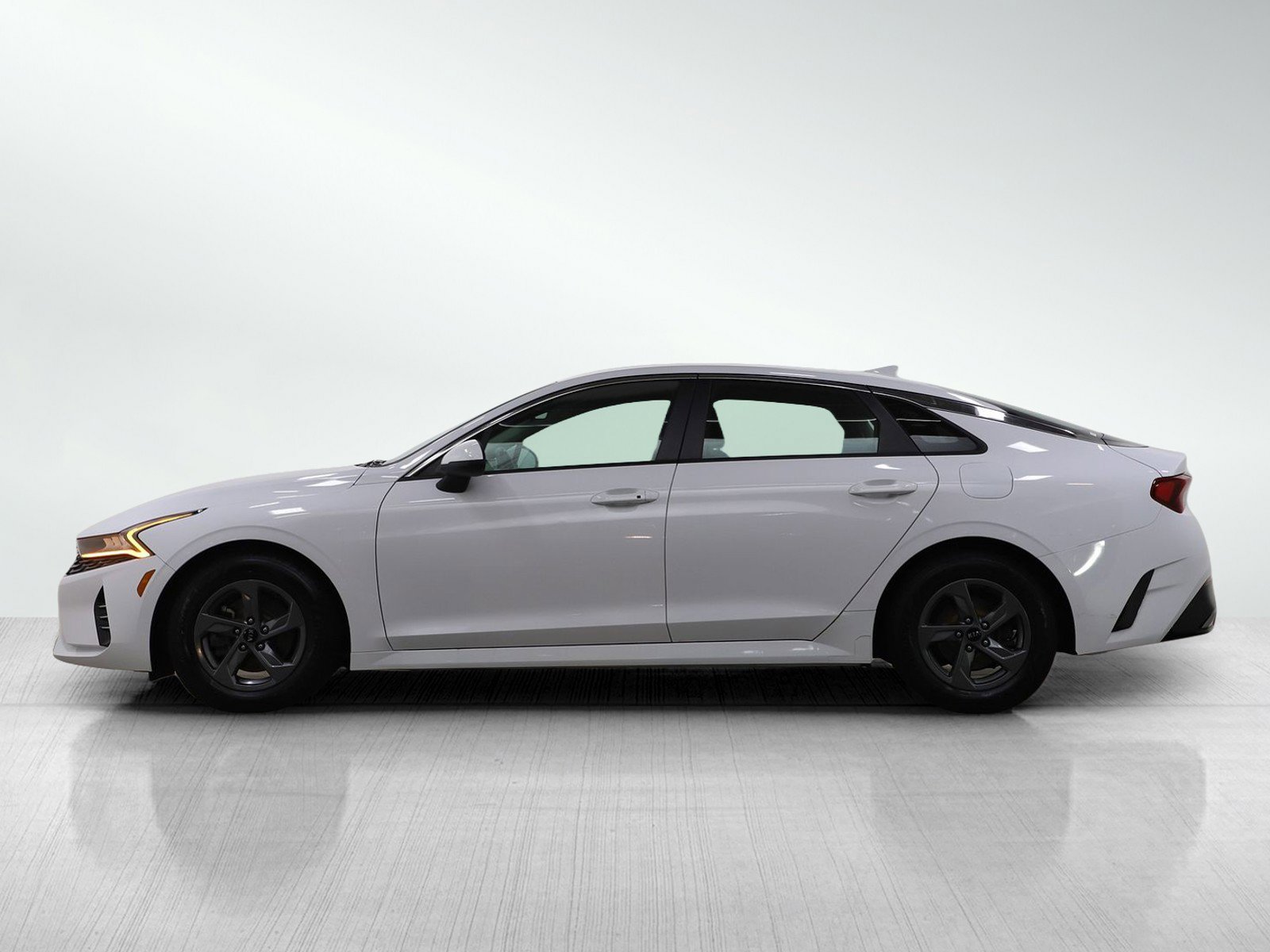 Used 2021 Kia K5 LXS image 2