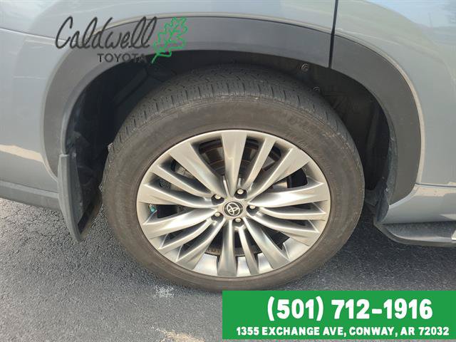 Used 2021 Toyota Highlander Platinum AWD/4WD image 4