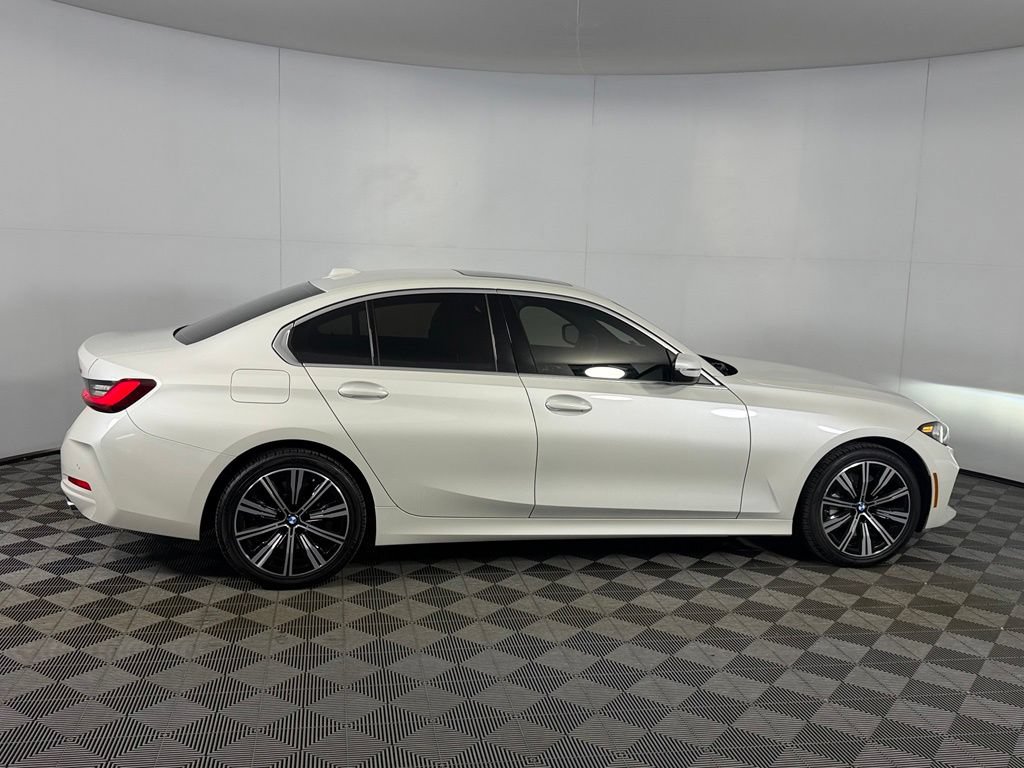 Used 2025 BMW 330i xDrive Sedan AWD/4WD image 6