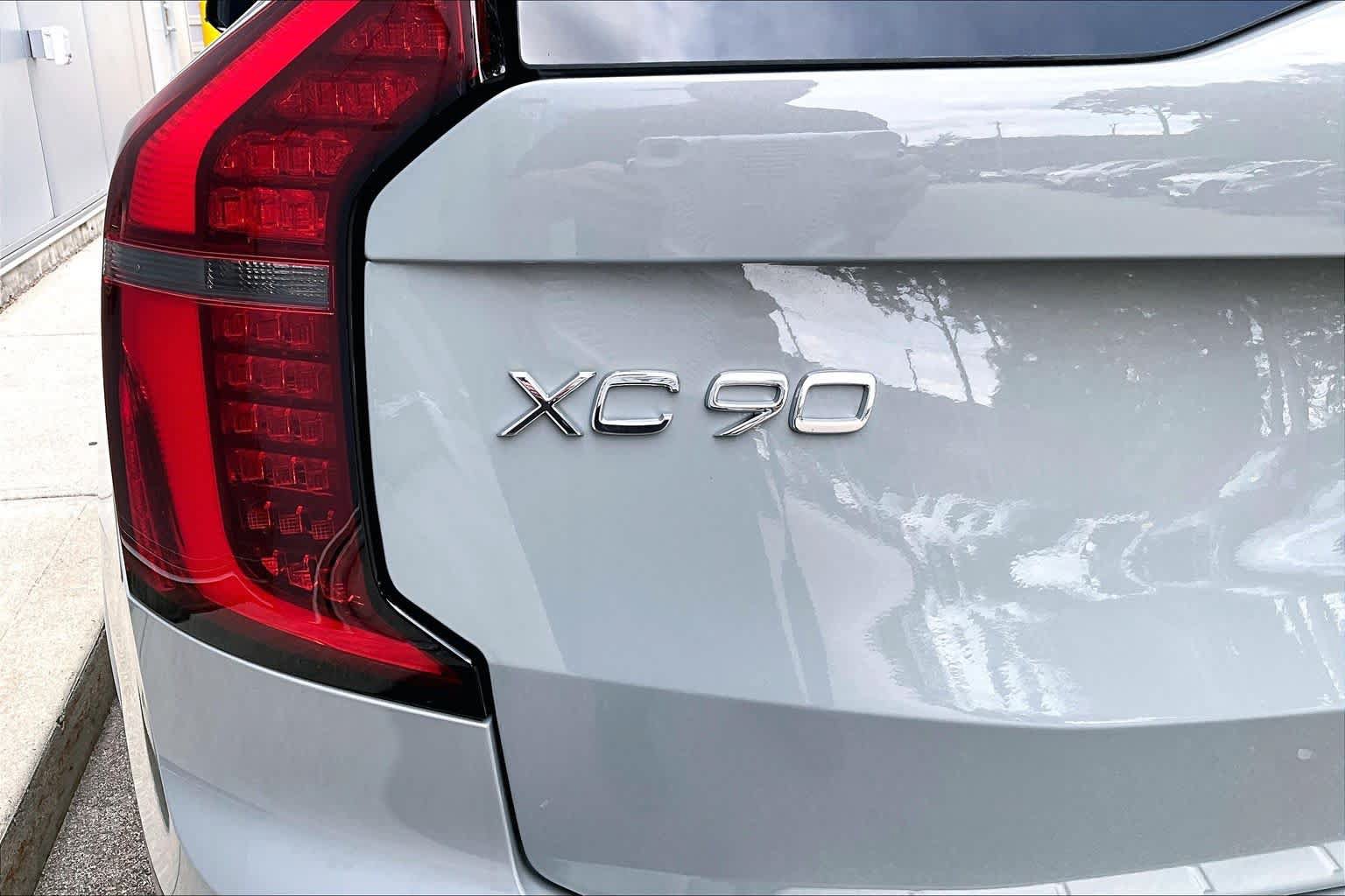 New 2026 Volvo XC90 B6 Ultra w/ Protection Package Premier AWD/4WD image 6